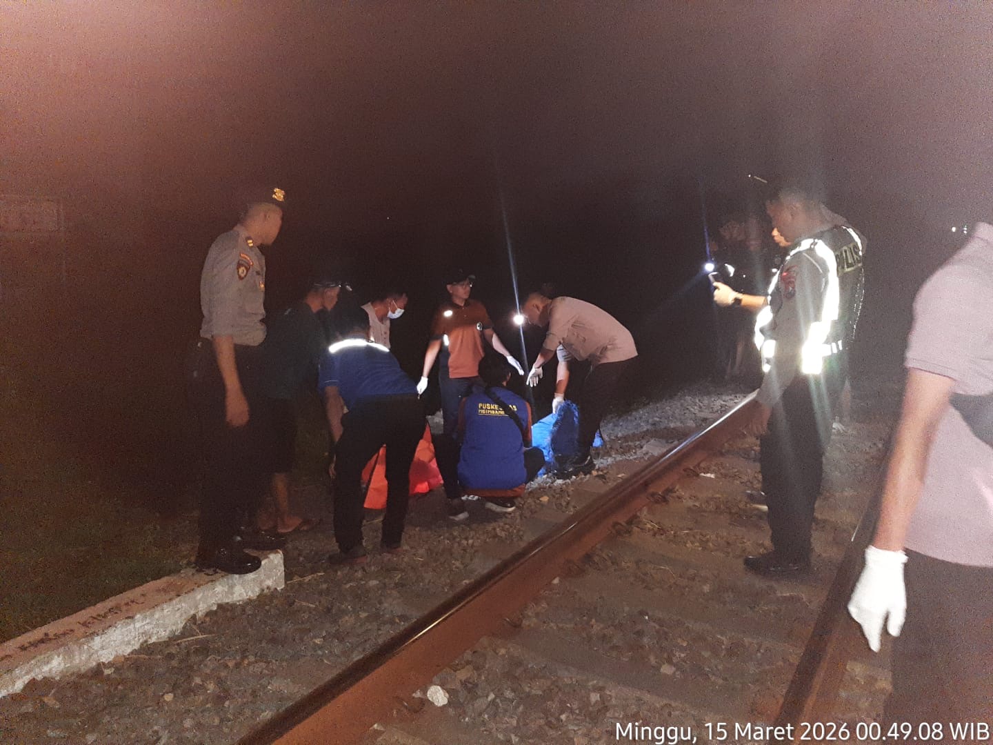 Pria Tanpa Identitas Tewas Tertabrak Kereta Api di Babat