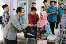 PT PAL Salurkan 840 Paket Sembako untuk Warga Lamongan 14 PT PAL Salurkan 840 Paket Sembako untuk Warga Lamongan