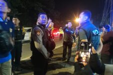 Kapolres Lamongan Pimpin Patroli Malam, Pastikan Keamanan Wilayah Tetap Kondusif 11 Kapolres Lamongan Pimpin Patroli Malam, Pastikan Keamanan Wilayah Tetap Kondusif
