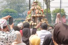 Festival Kupatan Lamongan, Dukung Eksistensi Tradisi, Wisata, Hingga Ekonomi 18 Festival Kupatan Lamongan, Dukung Eksistensi Tradisi, Wisata, Hingga Ekonomi