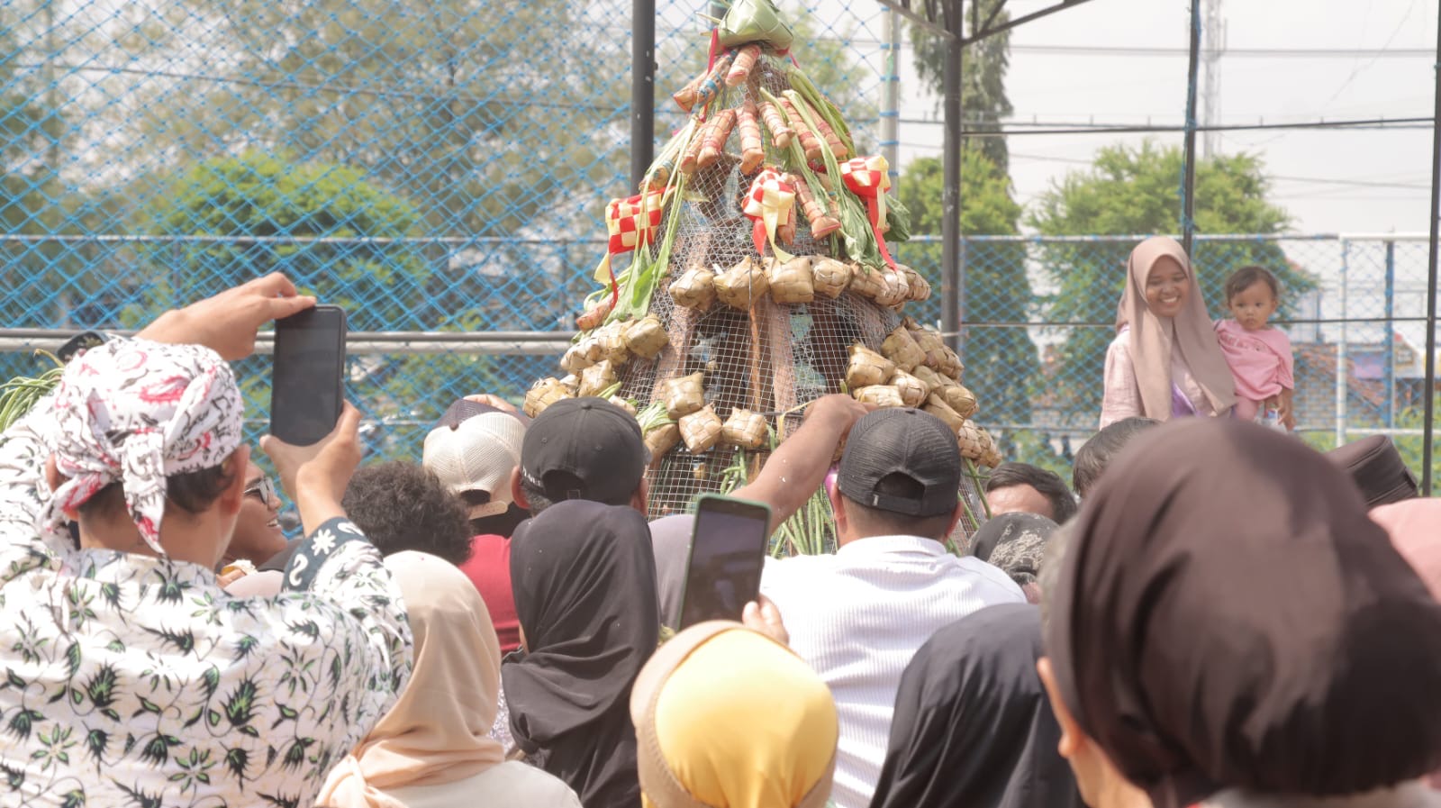 Festival Kupatan Lamongan, Dukung Eksistensi Tradisi, Wisata, Hingga Ekonomi 3 Festival Kupatan Lamongan, Dukung Eksistensi Tradisi, Wisata, Hingga Ekonomi