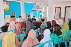 Berkat Live TikTok Bang Hewod, 160 Dhuafa di Desa Kaliasri Dapat Santunan 9 Berkat Live TikTok Bang Hewod, 160 Dhuafa di Desa Kaliasri Dapat Santunan