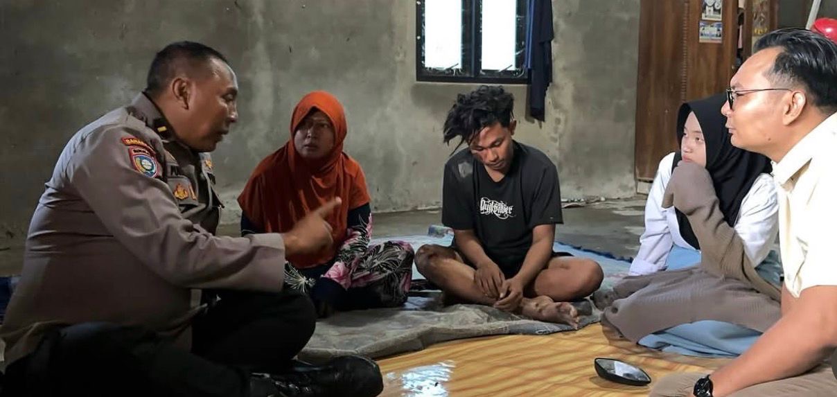 Keluarga Yatim di Lamongan Dapat Bantuan Tebus Ijazah Hingga Modal Usaha