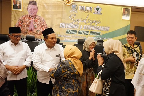 Tak Hanya Fisik, Walikota Kediri Tekankan Toleransi Dalam Membangun Kota 6 Tak Hanya Fisik, Walikota Kediri Tekankan Toleransi Dalam Membangun Kota