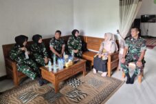 Rumah Prajurit di Lamongan Jadi Percontohan Hunian Sehat 18 Rumah Prajurit di Lamongan Jadi Percontohan Hunian Sehat