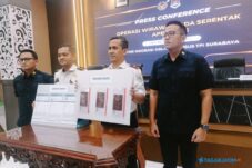 Imigrasi Surabaya Amankan 3 WNA China, Terancam Deportasi 18 Imigrasi Surabaya Amankan 3 WNA China, Terancam Deportasi