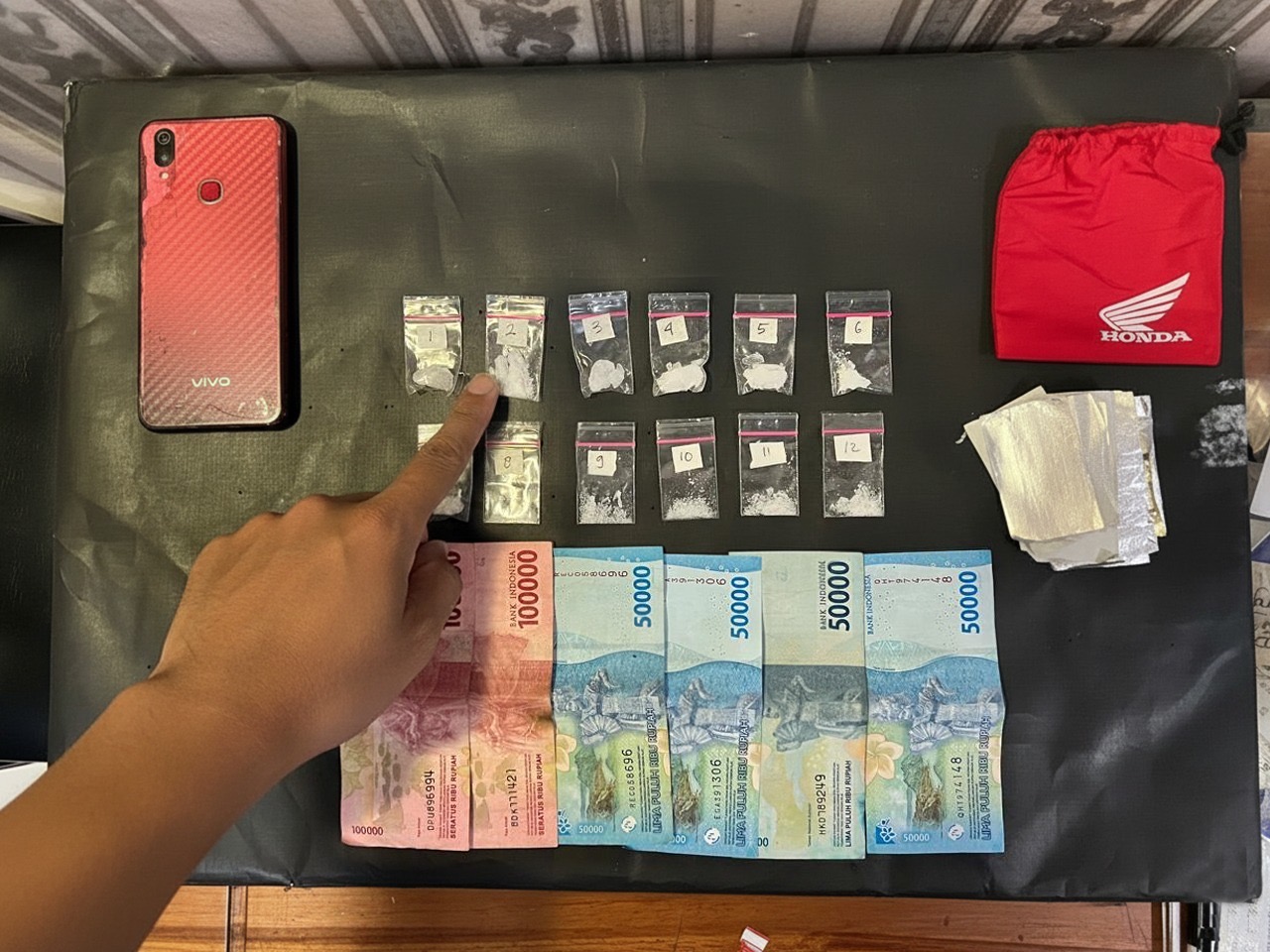 12 Paket Sabu Diamankan Polisi Dari Seorang Pria di Ampelgading