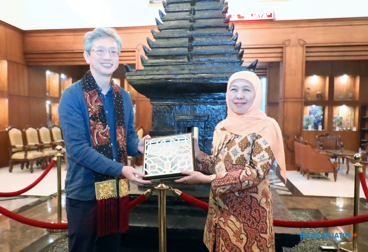 Khofifah dan Dubes Tiongkok Bahas Rencana Pembangunan Pabrik Melamin Terbesar di Gresik