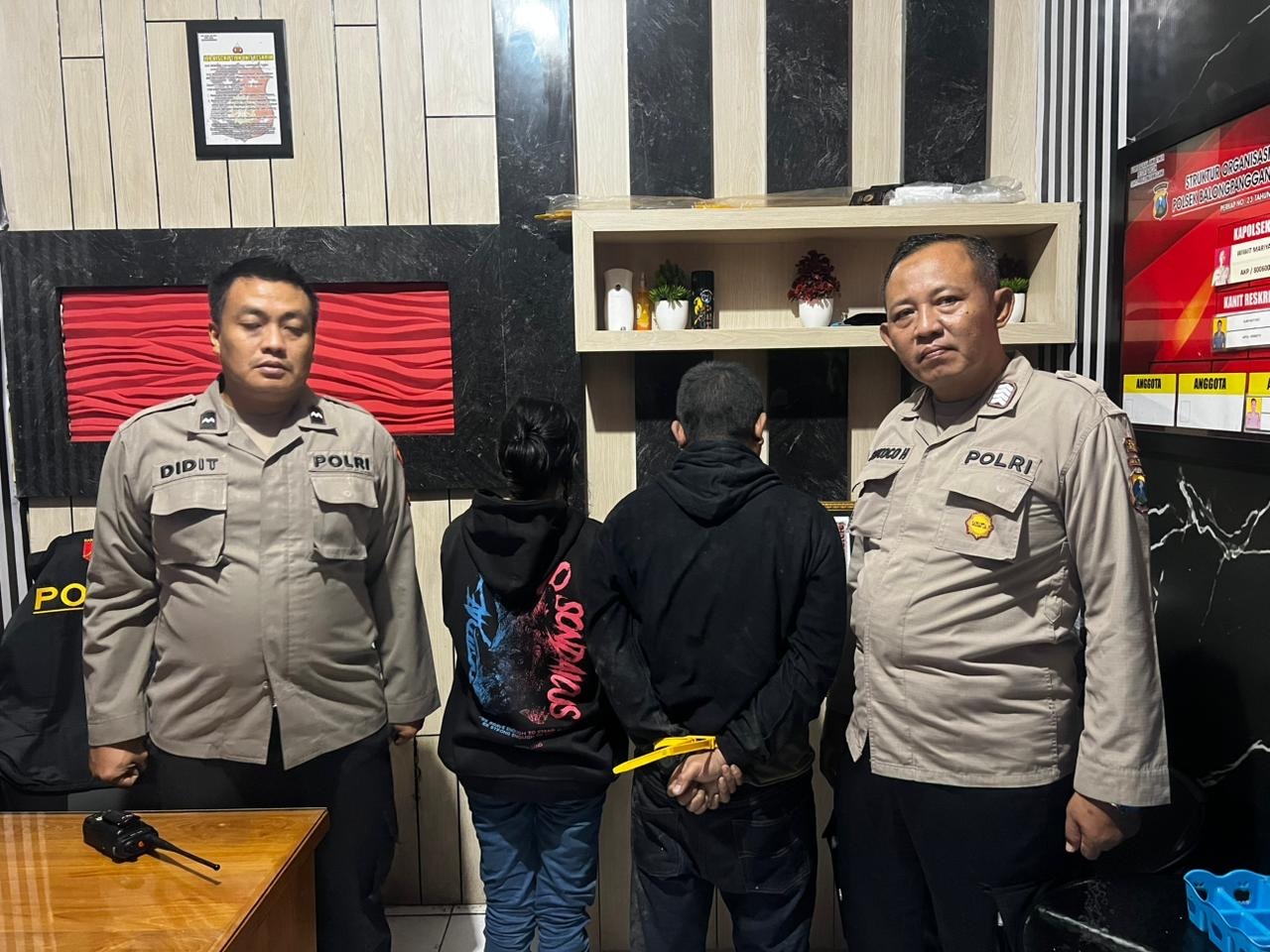 Hendak Curi Motor, Pasangan Muda Mudi di Gresik Ditangkap Warga saat Kabur ke Sawah