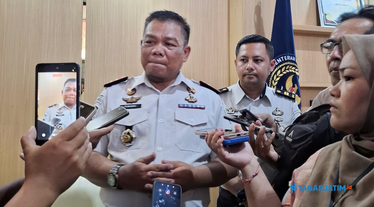 3 Oknum Petugas Lapas Blitar, Diduga Lakukan Pungli Kamar Sultan Bertarif Ratusan juta 2 3 Oknum Petugas Lapas Blitar, Diduga Lakukan Pungli Kamar Sultan Bertarif Ratusan juta