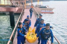 Kakek Asal Lamongan Ditemukan Tewas di Dermaga Pelabuhan Petrokimia Gresik 8 Kakek Asal Lamongan Ditemukan Tewas di Dermaga Pelabuhan Petrokimia Gresik
