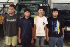 Coret Tembok Fasilitas Umum, Empat Pelajar di Sidoarjo Kena Sanksi Cat Ulang 7 Coret Tembok Fasilitas Umum, Empat Pelajar di Sidoarjo Kena Sanksi Cat Ulang