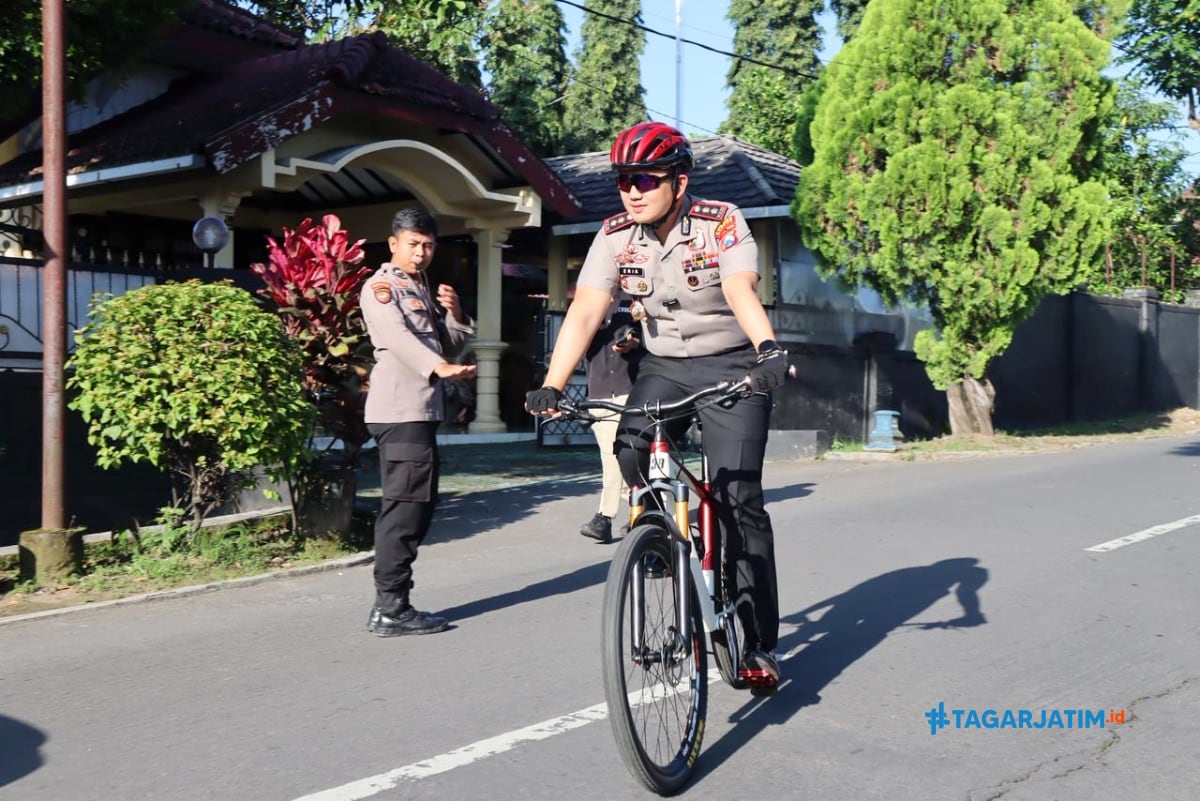 Polisi Sehat, Kapolres Magetan Contohkan Bike to Work