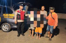 Polisi Tangkap Dua Pencuri Motor Bersenjata di Porong Sidoarjo, Pelaku Sempat Diamuk Massa 1 Polisi Tangkap Dua Pencuri Motor Bersenjata di Porong Sidoarjo, Pelaku Sempat Diamuk Massa