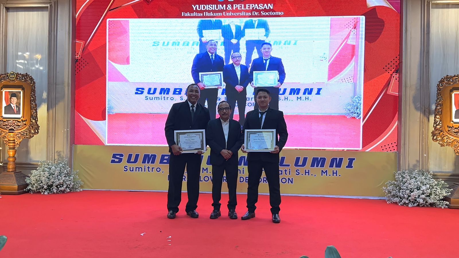 Inspiratif! Ipda Purnomo Raih Penghargaan Wisudawan Berprestasi Non-Akademik di Unitomo 17 Inspiratif! Ipda Purnomo Raih Penghargaan Wisudawan Berprestasi Non-Akademik di Unitomo