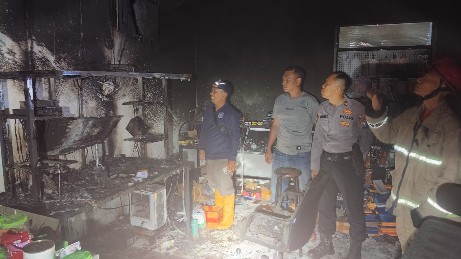 Kebakaran Counter Seluler di Lamongan, Diduga Akibat Korsleting Listrik
