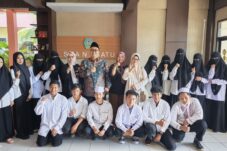 Perkuat Kesetaraan Pendidikan, TKA Paket B Digelar Setara Sekolah Formal 7 Perkuat Kesetaraan Pendidikan, TKA Paket B Digelar Setara Sekolah Formal