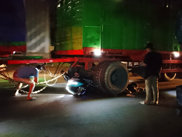 Pengendara Motor Tewas Terlindas Truk Gandeng di Arteri Porong Sidoarjo