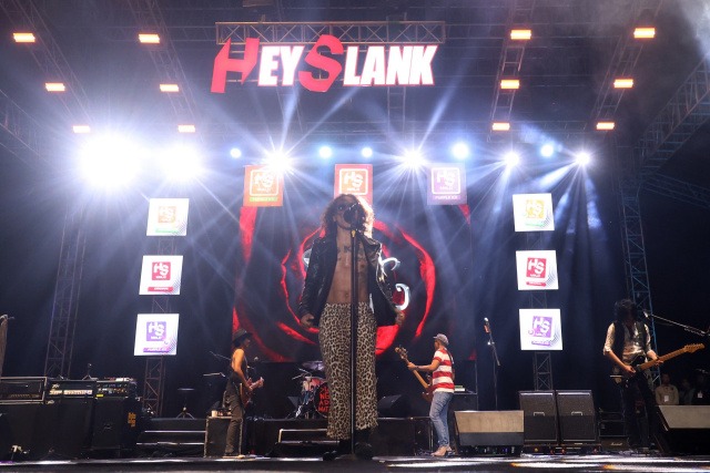 Tampil Enerjik, Slank Sukses Hibur Puluhan Ribu Penonton