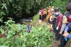Tak Mau Kejadian Berulang di Jembatan Cangar, Pemkot Batu Siapkan Langkah Pengamanan hingga Layanan Konseling 16 Tak Mau Kejadian Berulang di Jembatan Cangar, Pemkot Batu Siapkan Langkah Pengamanan hingga Layanan Konseling