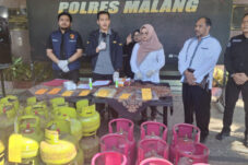 Polres Malang Tangkap 3 Pelaku Pengoplos LPG 3Kg ke 12 Kg