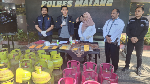Polres Malang Tangkap 3 Pelaku Pengoplos LPG 3Kg ke 12 Kg