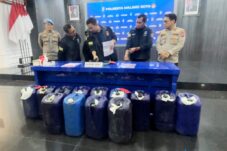 Polresta Malang Kota Ungkap Penyalahgunaan BBM Subsidi, Libatkan Oknum SPBU 7 Polresta Malang Kota Ungkap Penyalahgunaan BBM Subsidi, Libatkan Oknum SPBU