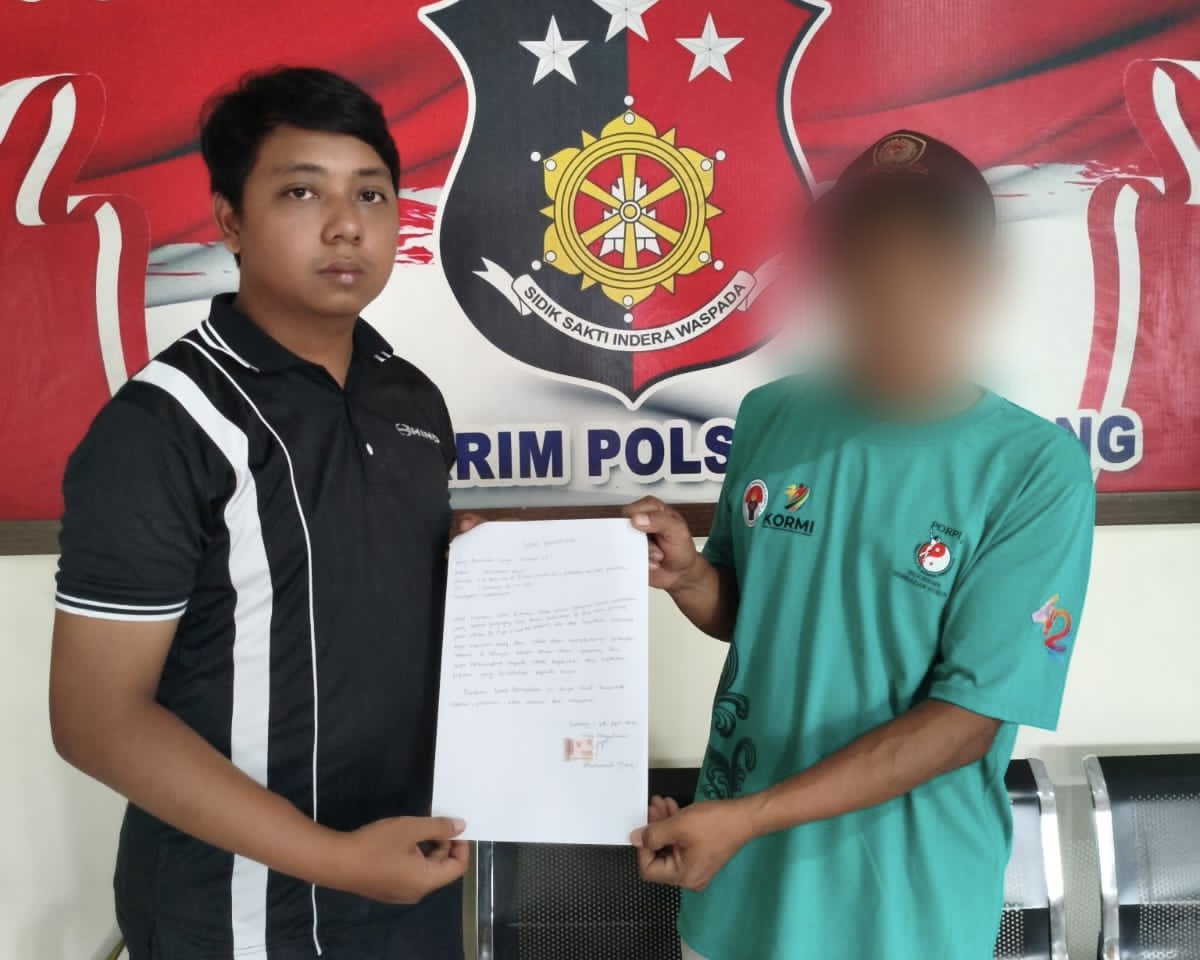 Viral Pungli Parkir di Alun-Alun Jombang, Polisi Langsung Amankan Pelaku 13 Viral Pungli Parkir di Alun-Alun Jombang, Polisi Langsung Amankan Pelaku