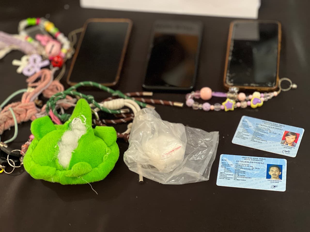 Pengunjung Coba Selundupkan Sabu Seberat 16,82 Gram ke Lapas Kelas I Surabaya Lewat Gantungan Kunci