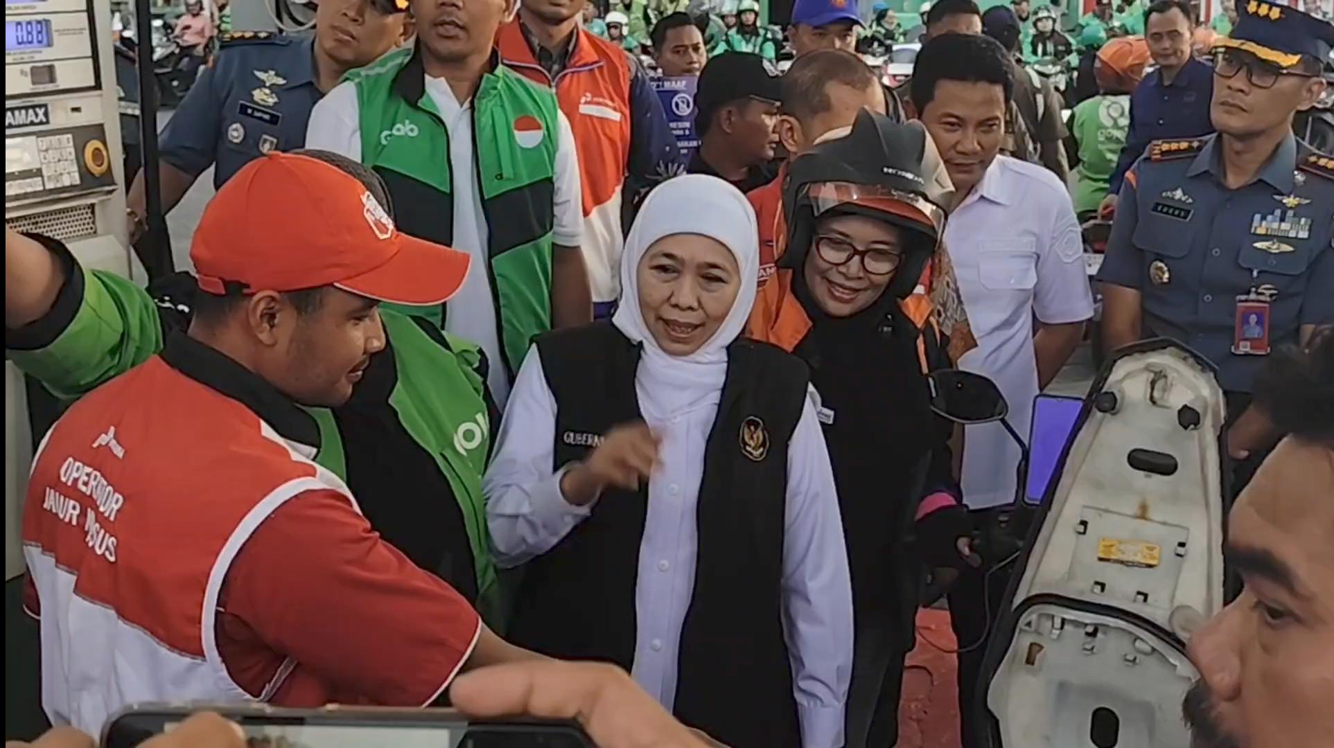 Khofifah Pastikan Stok BBM dan LPG di Jawa Timur Aman, Warga Diminta Bijak
