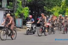 Efisiensi BBM, Satpol PP Ngawi Patroli Naiki Sepeda Angin 15 Efisiensi BBM, Satpol PP Ngawi Patroli Naiki Sepeda Angin