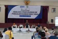 Edukasi Keuangan Rumah Tangga Soroti Risiko Pinjol dan Paylater