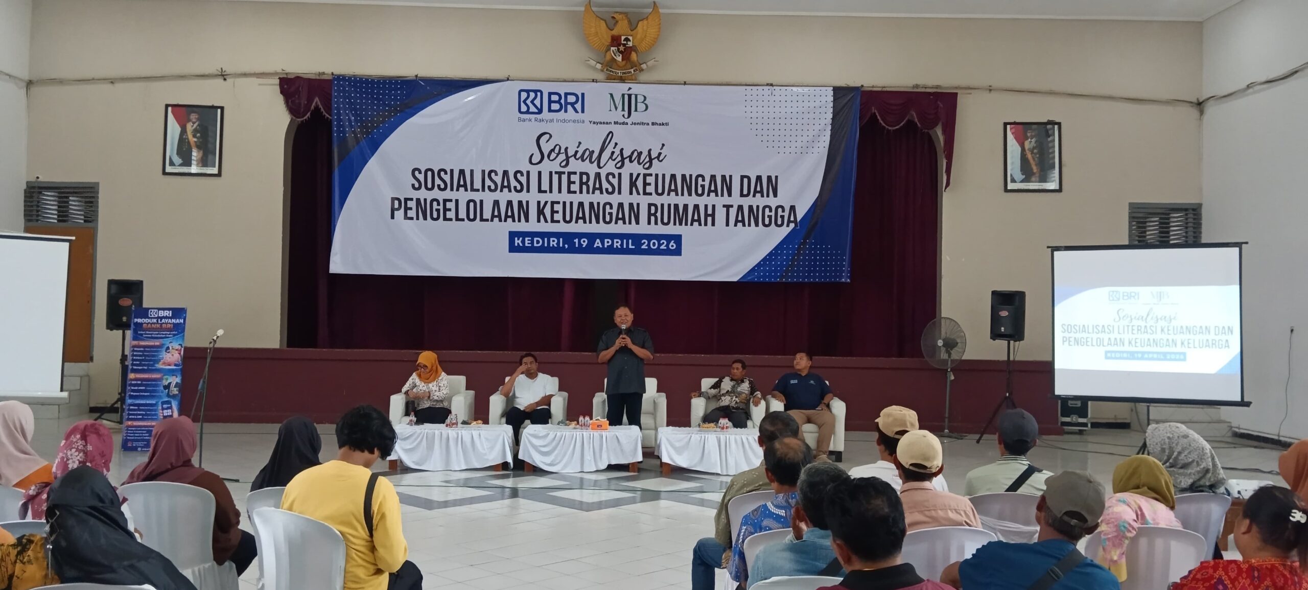 Edukasi Keuangan Rumah Tangga Soroti Risiko Pinjol dan Paylater 11 Edukasi Keuangan Rumah Tangga Soroti Risiko Pinjol dan Paylater