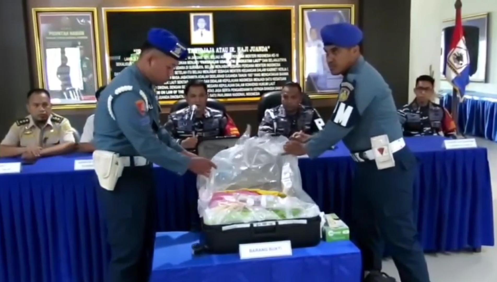 Modus Baru Penyelundupan 39.927 Benih Lobster di Juanda, Gunakan Handuk Basah dan Es Batu