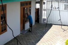 Gasak Uang Rp5 Juta, Aksi Pencuri di Junrejo Berakhir di Tangan Polisi 7 Gasak Uang Rp5 Juta, Aksi Pencuri di Junrejo Berakhir di Tangan Polisi