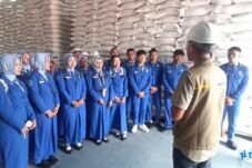 Bulog Geneng Ngawi Dorong Literasi Pangan Sebagai Edukatif Siswa 17 Bulog Geneng Ngawi Dorong Literasi Pangan Sebagai Edukatif Siswa