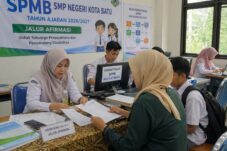 Jalur Afirmasi SMP Negeri Kota Batu Dibuka, Verifikasi Ketat Sasar Siswa Kurang Mampu 6 Jalur Afirmasi SMP Negeri Kota Batu Dibuka, Verifikasi Ketat Sasar Siswa Kurang Mampu