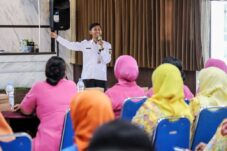 Tren Urban Farming Kian Diminati, GOW Kota Kediri Ajak Perempuan Produktif Lewat Hidroponik