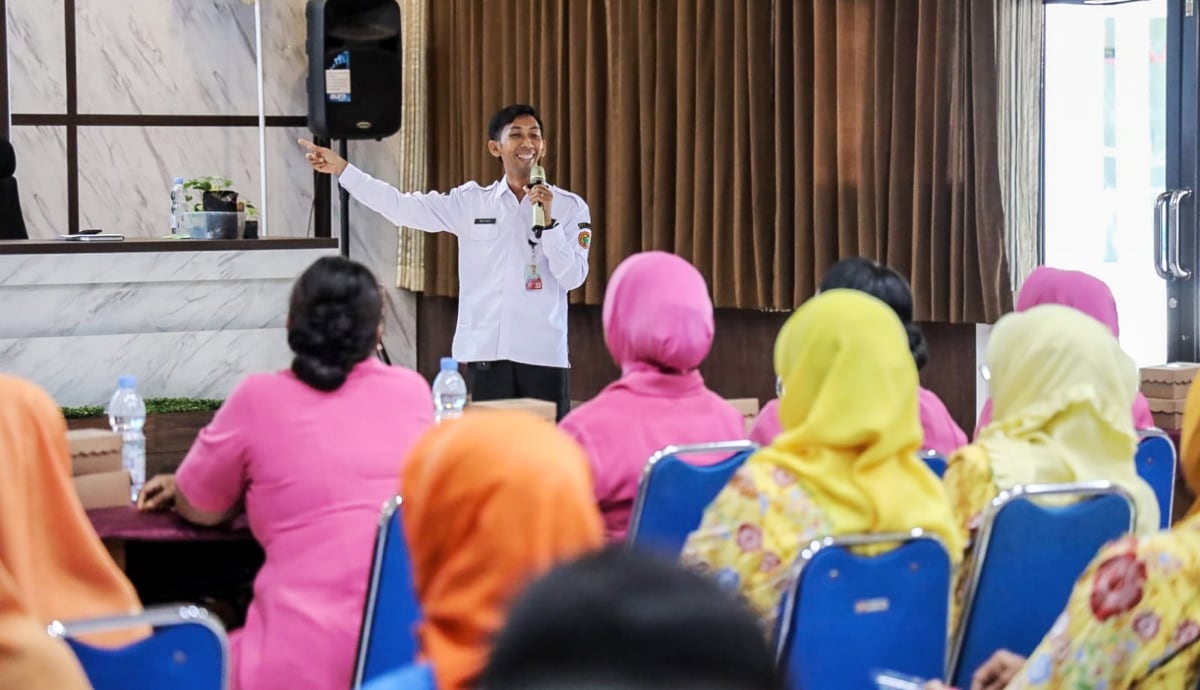 Tren Urban Farming Kian Diminati, GOW Kota Kediri Ajak Perempuan Produktif Lewat Hidroponik