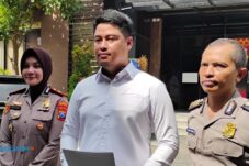 Polresta Sidoarjo Pastikan Kematian Kades Buncitan Murni Bunuh Diri 13 Polresta Sidoarjo Pastikan Kematian Kades Buncitan Murni Bunuh Diri