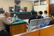 Polresta Malang Kota Dampingi Pelajar Sidang Tipiring Konsumsi Miras 9 Polresta Malang Kota Dampingi Pelajar Sidang Tipiring Konsumsi Miras