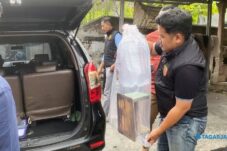 Diduga Usai Pesta Miras Oplosan, Dua Nyawa Melayang di Kota Batu 4 Diduga Usai Pesta Miras Oplosan, Dua Nyawa Melayang di Kota Batu
