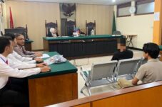 Jukir Viral Patok Tarif Rp25 Ribu di Kayutangan Heritage Jalani Sidang Tipiring 7 Jukir Viral Patok Tarif Rp25 Ribu di Kayutangan Heritage Jalani Sidang Tipiring