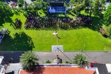 Hardiknas 2026, Wali Kota Kediri Tekankan Pendidikan Bermutu untuk Semua 15 Hardiknas 2026, Wali Kota Kediri Tekankan Pendidikan Bermutu untuk Semua