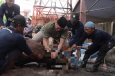 Idul Adha 1447 H, Polres Lamongan Bagikan Daging Kurban untuk Warga dan Ponpes 15 82d1d478 38d6 4d56 9be5 0037e0680d60