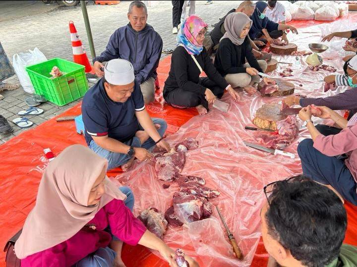 RSUD Karsa Husada Batu Tebar Kepedulian Idul Adha, Salurkan 1 Sapi dan 3 Kambing Kurban 3 9ecf321e cf18 4991 8152 ccb30a932baa