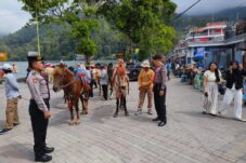 Libur Idul Adha, Polres Magetan Tingkatkan Pengamanan di Kawasan Wisata Sarangan 2 Libur Idul Adha, Polres Magetan Tingkatkan Pengamanan di Kawasan Wisata Sarangan