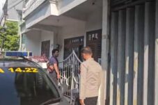 Terekam Kamera CCTV, Dua Remaja di Gresik Diringkus Polisi saat Akan Bawa Kabur Motor Curian 19 Terekam Kamera CCTV, Dua Remaja di Gresik Diringkus Polisi saat Akan Bawa Kabur Motor Curian