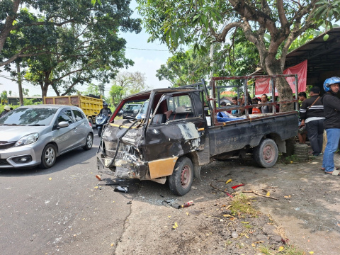 Tabrakan Beruntun di Jalan Raya Tikung, 3 Pengendara Luka-Luka