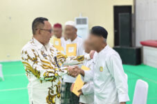 Penuhi Syarat Regulasi, Enam Warga Binaan Lansia di Lapas Surabaya Dapat Pengurangan Hukuman 17 Penuhi Syarat Regulasi, Enam Warga Binaan Lansia di Lapas Surabaya Dapat Pengurangan Hukuman